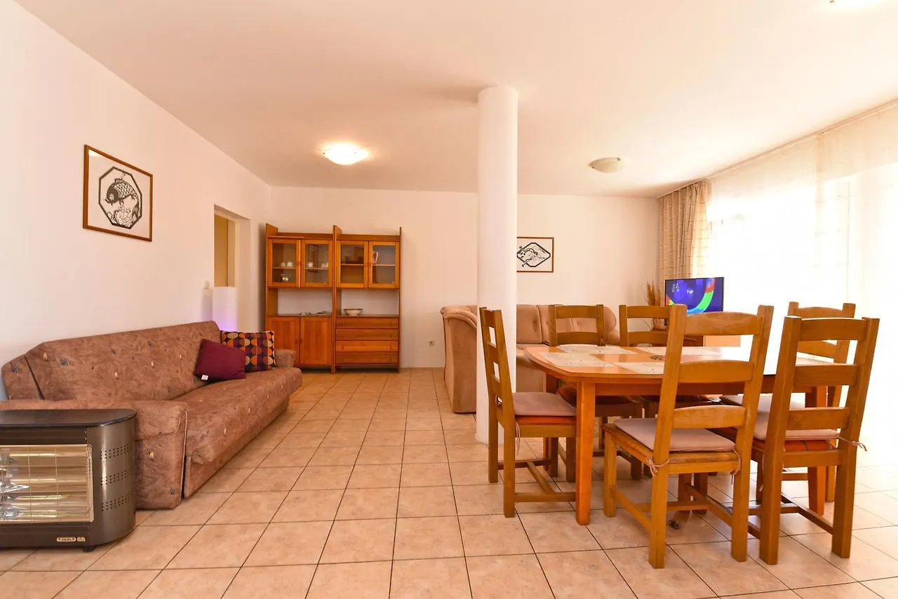 Apartment Josip 1562 Pula