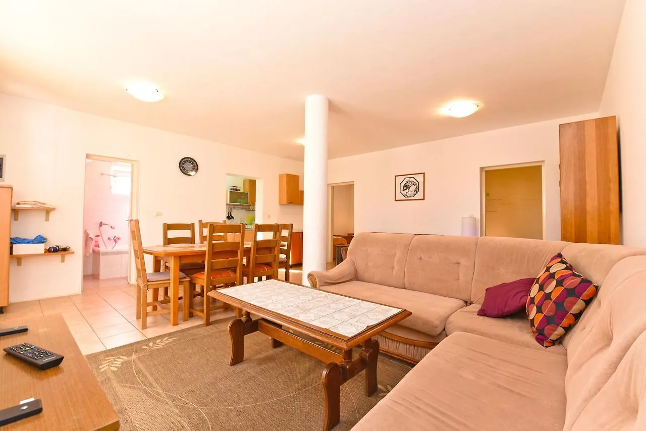 Apartment Josip 1562 Pula