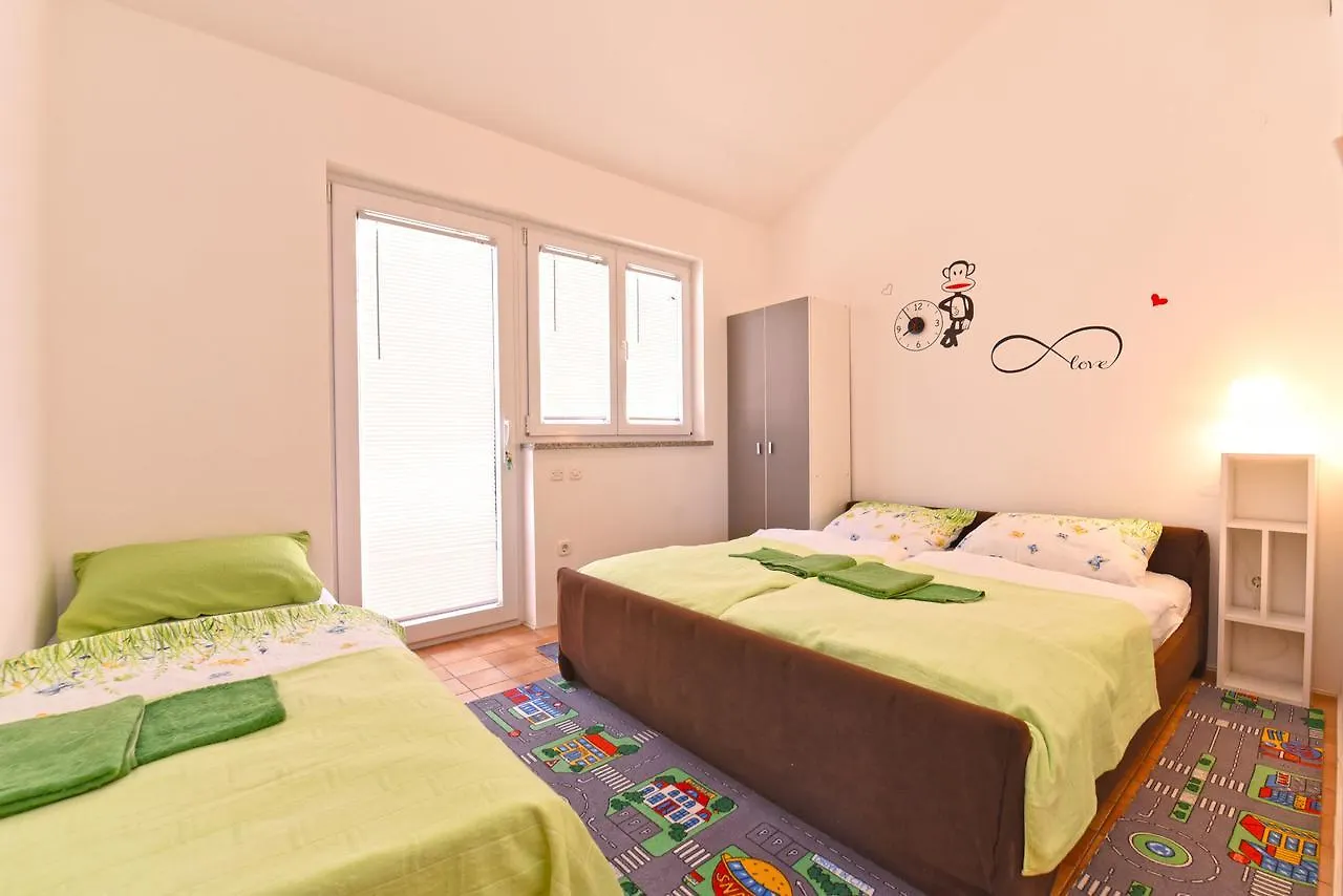 Apartment Josip 1562 Pula