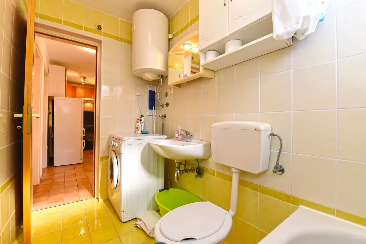 Apartment Josip 1562 Pula Croatia