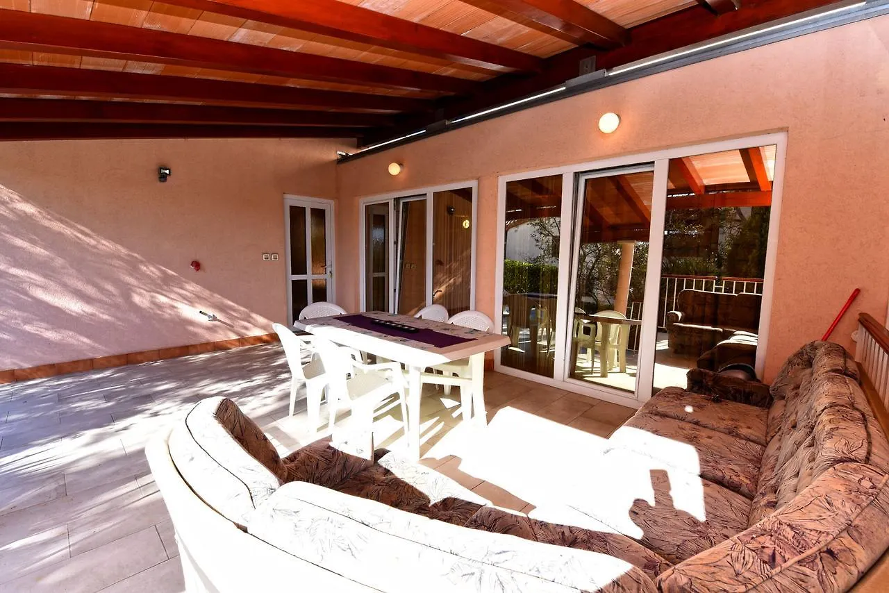 Apartment Josip 1562 Pula Croatia
